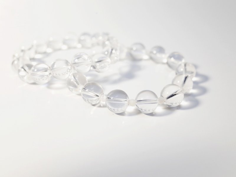 W&Y Atelier - Transparent Quartz Bracelet , Shell Bead - สร้อยข้อมือ - วัสดุอื่นๆ ขาว