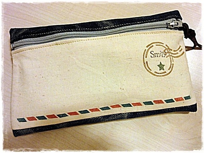 Pencil bag / universal bag _ international mail please receive letter - Pencil Cases - Other Materials Multicolor
