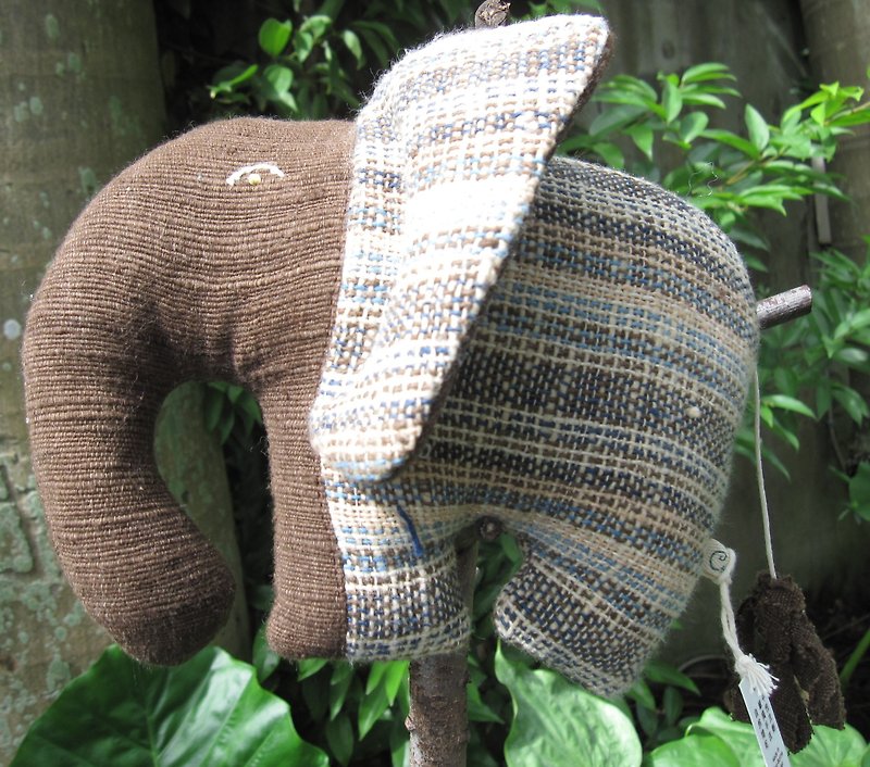 Limited traditional hand-woven, handmade, organic cotton, natural dye, hand-woven, traditional construction method, vegetable dyes, organic, elephants, dolls, toys, peace of mind, peace of mind dolls, puppets elephant - Stuffed Dolls & Figurines - Other Materials Brown