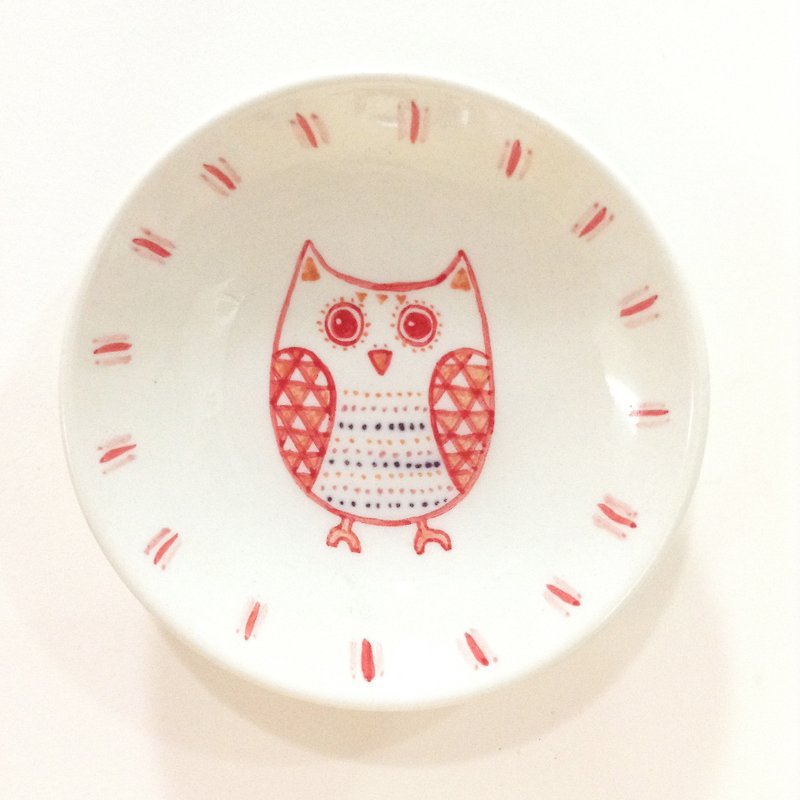 Owl (Red)-[Spot] Lanyu Hand-painted Small Dish - Small Plates & Saucers - Porcelain Red
