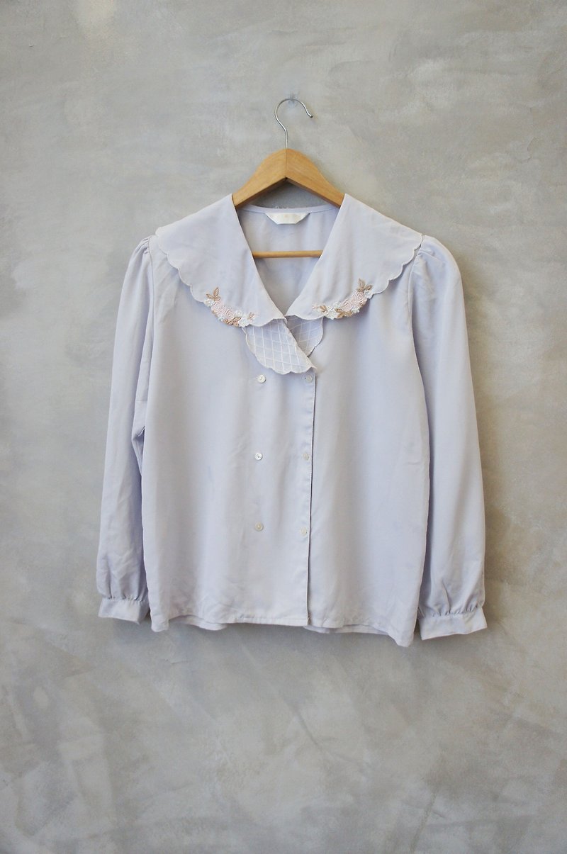 PdB vintage pale sky-blue cotton shirt embroidered decoration - Women's Shirts - Other Materials Blue