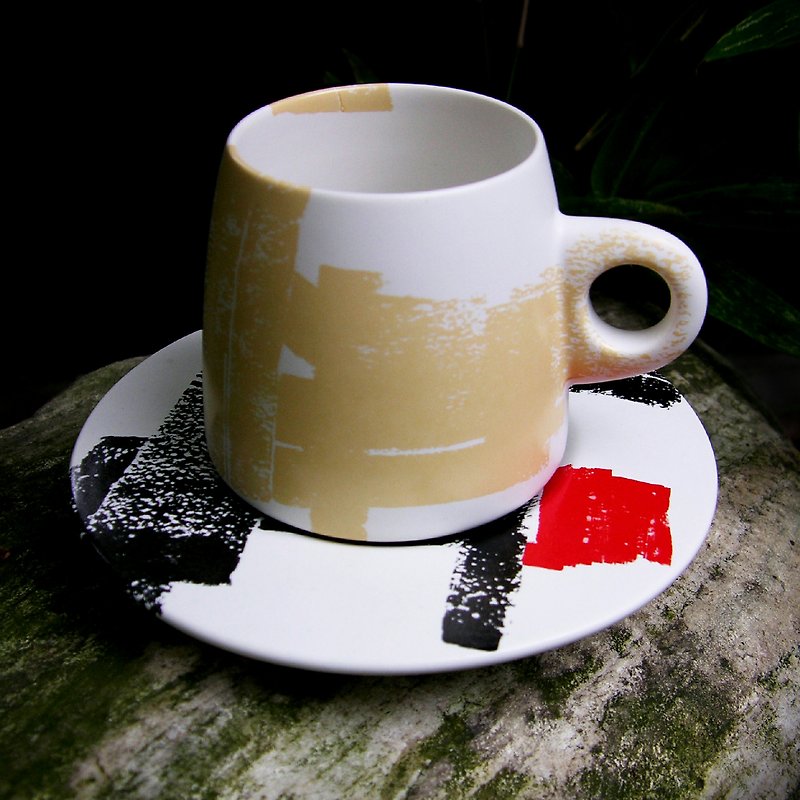 李建中 / 對映 - 畫石咖啡杯 (米黃) - 咖啡杯/馬克杯 - 陶 金色