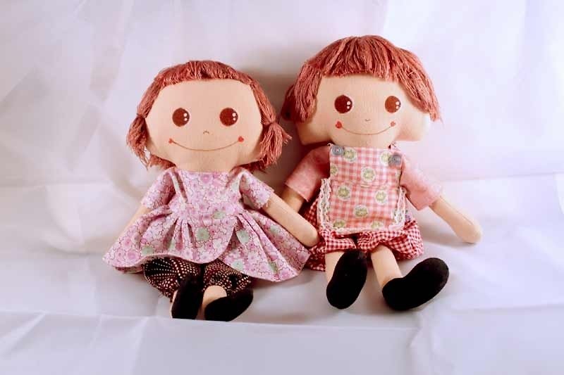 鄉村娃娃系列-姊妹花 - 公仔模型 - 其他材質 多色