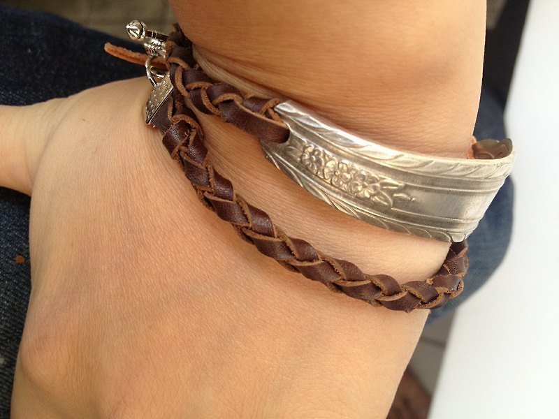 銀湯匙手環(花紋僅有一個) - Bracelets - Other Materials Gray
