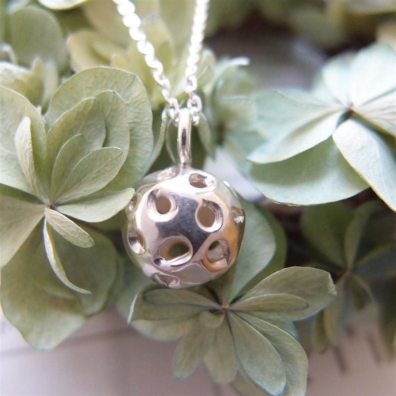 Irregular round ball---925 sterling silver necklace - Necklaces - Other Metals 