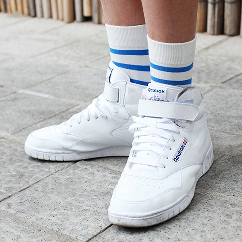 Organic Cotton Socks - Stripe Series Armeria Blue and White Striped Medium Socks (Men/Female) - ถุงเท้า - ผ้าฝ้าย/ผ้าลินิน สีน้ำเงิน