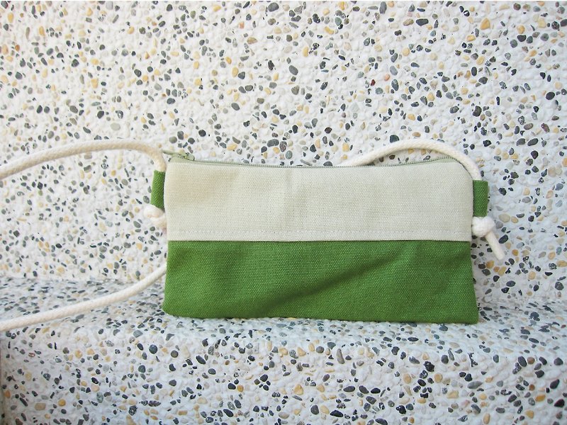 Small grass bag - กระเป๋าแมสเซนเจอร์ - วัสดุอื่นๆ สีเขียว