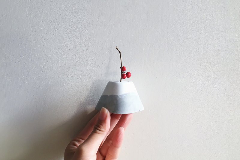 水泥三角富士山拼乾花 - 擺飾/家飾品 - 水泥 灰色