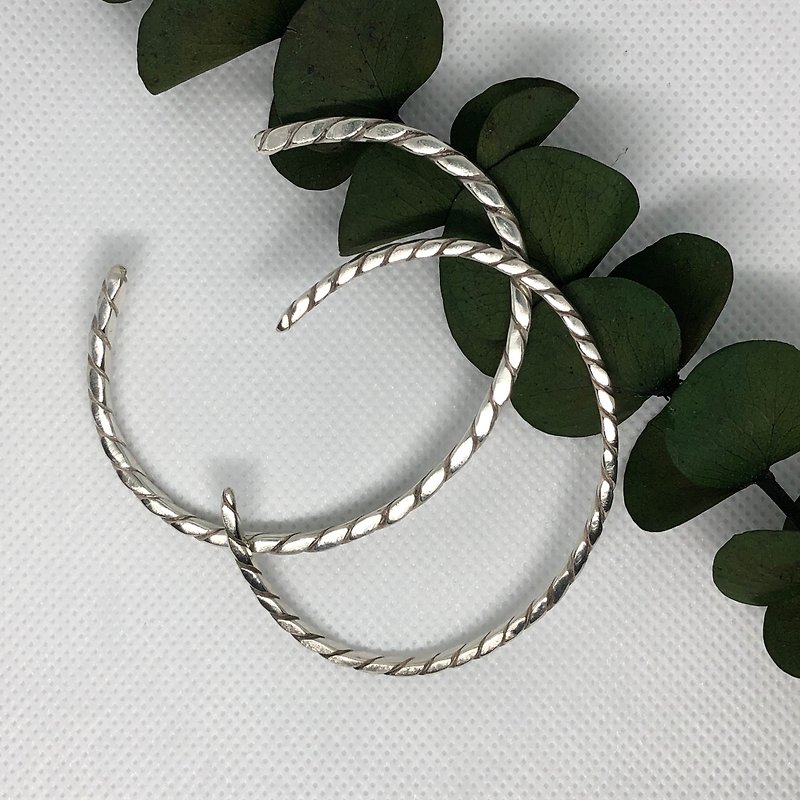 //Wrapped//Twisted sterling silver bracelet C-shaped bracelet couple group - สร้อยข้อมือ - เงินแท้ ขาว
