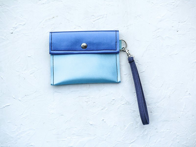 蔚藍1混血防水布包單一限量7折再免運 - 化妝包/收納袋 - 防水材質 藍色