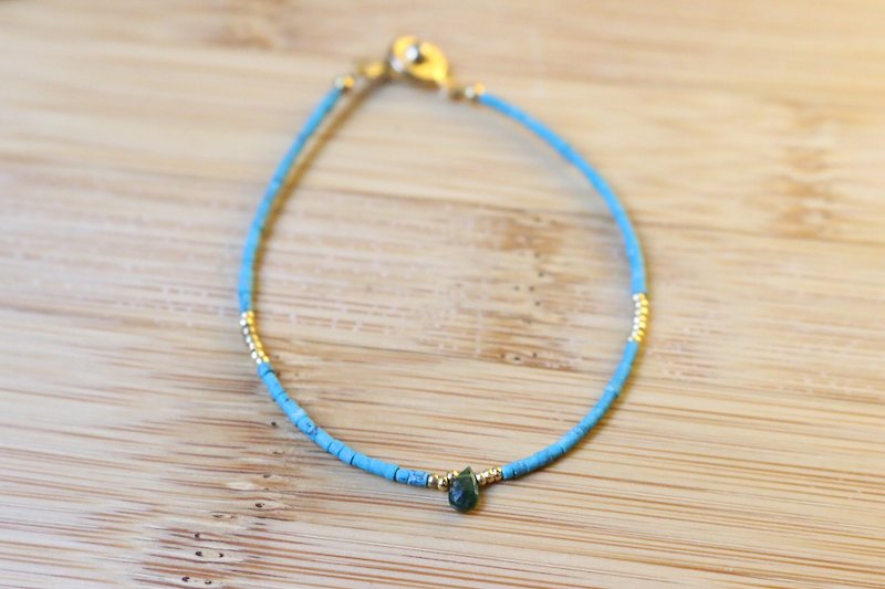 < ☞ HAND IN HAND ☜ > tourmaline - green grass coral bracelet (0446) - Bracelets - Gemstone Green