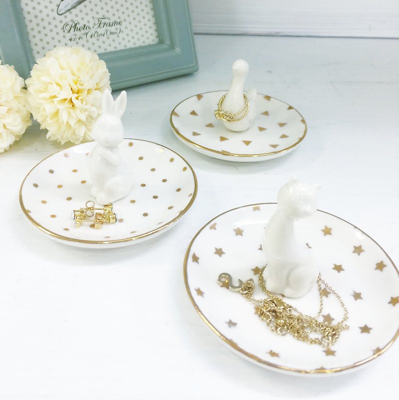 【ChouChou Lista】Japanese white porcelain gold plate - Storage - Porcelain 