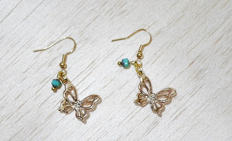 * _ * Fly butterflies alloy hook earrings - ต่างหู - โลหะ สีเขียว