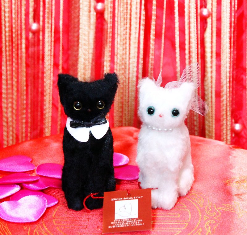 Mr. & Mrs. Cat -紅線情緣 貓情侶 【黑貓。白貓。黑白配。婚禮小物】 - 玩偶/公仔 - 棉．麻 白色