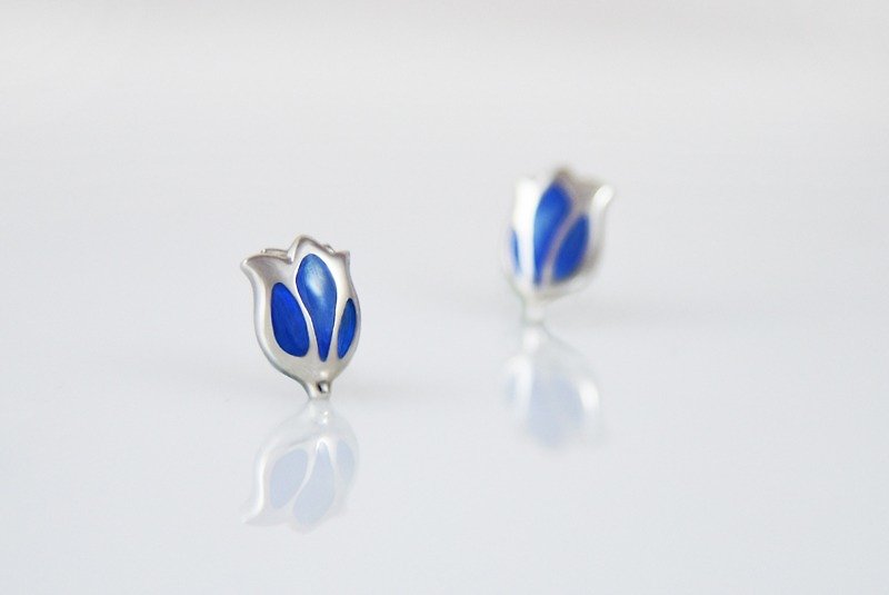 [Wonderland] Tulip 925 Silver Earrings - Fog Blue - ต่างหู - โลหะ สีน้ำเงิน