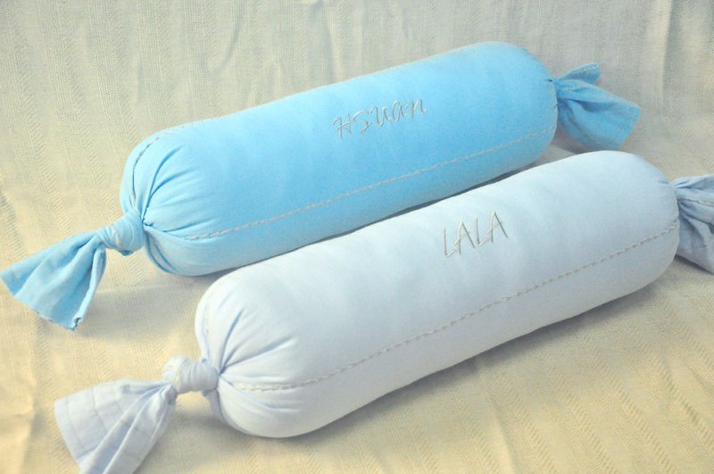 Custom pillow (candy pillow + electric embroidery name * 2) - หมอน - ผ้าฝ้าย/ผ้าลินิน สีน้ำเงิน