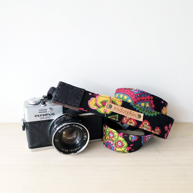 ENDORPHIN handmade camera strap (traveller collection- Mekong River) - Camera Straps & Stands - Other Materials Red