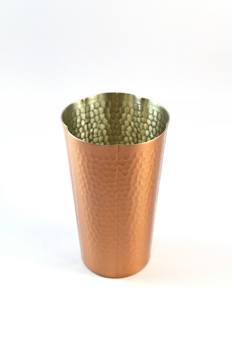 [SUSS] 日本新光金屬製 花朵造型高質感手工純黃銅鎚目杯---現貨免運 - 咖啡杯 - 其他金屬 咖啡色