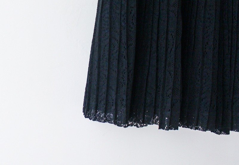 [RE0612SK115] black lace vintage classic pleated skirt - Skirts - Other Materials Black