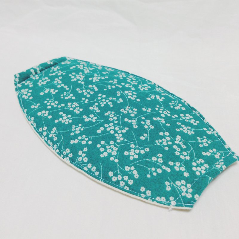 ::瀏海樹:: 冬季鋪棉口罩＿日系復古花（現貨供應中） - 口罩/口罩收納套 - 其他材質 綠色