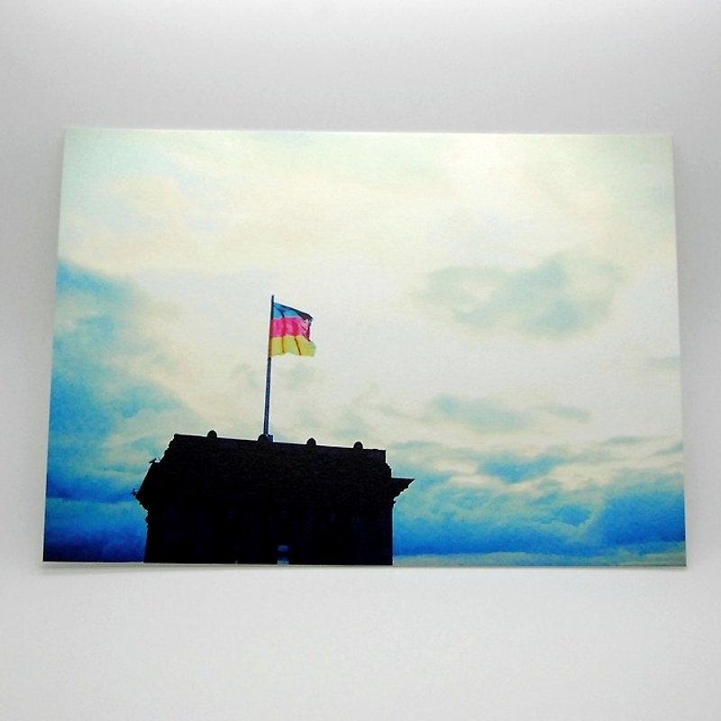 攝影明信片 | 城市小旅行 - 德國柏林-飄揚的國旗 - 心意卡/卡片 - 紙 多色