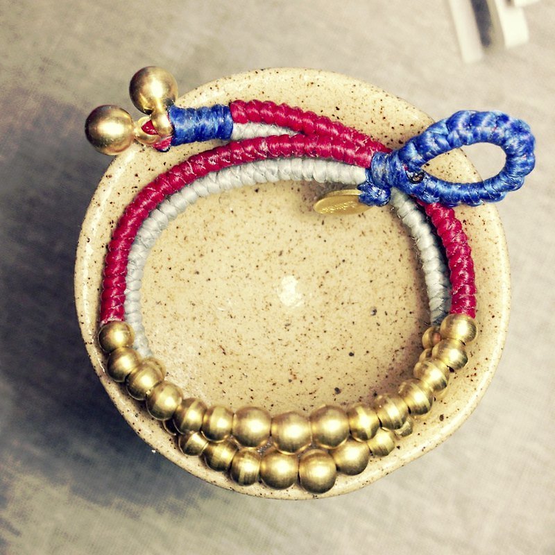 ◆◆ Sugar Nok ◆◆ British style Double series. Hand-knitted wax cord bracelet brass - สร้อยข้อมือ - วัสดุกันนำ้ หลากหลายสี