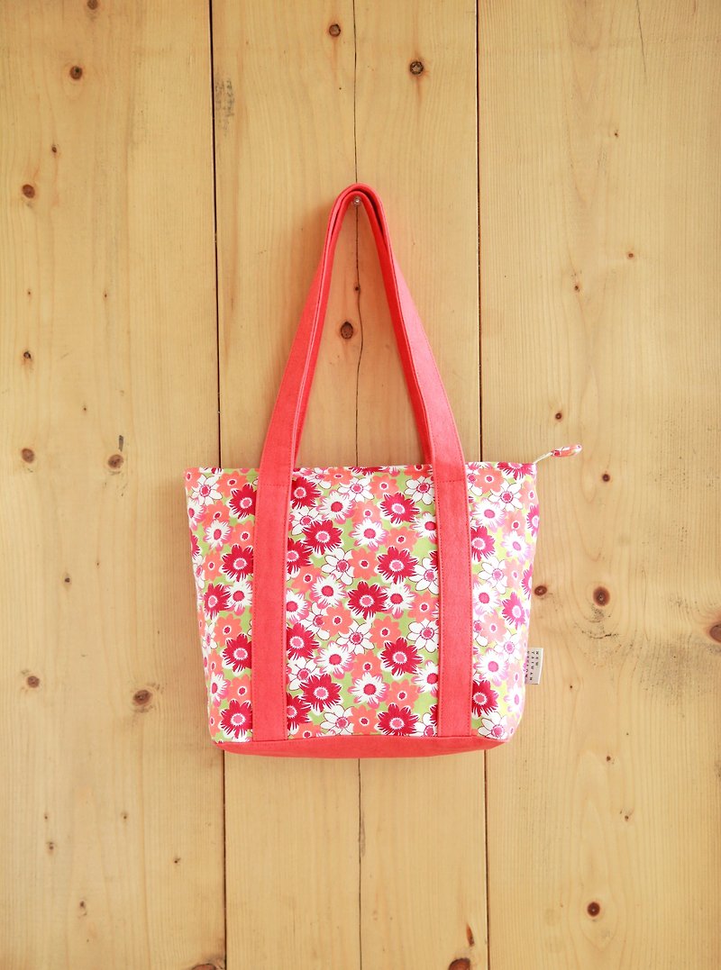 [Classic shoulder bag] flower red pigment inside - Handbags & Totes - Other Materials 
