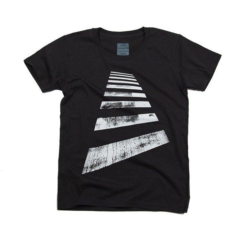 TRAFFIC series crosswalk design T-shirts Tcollector - เสื้อยืดผู้หญิง - ผ้าฝ้าย/ผ้าลินิน 
