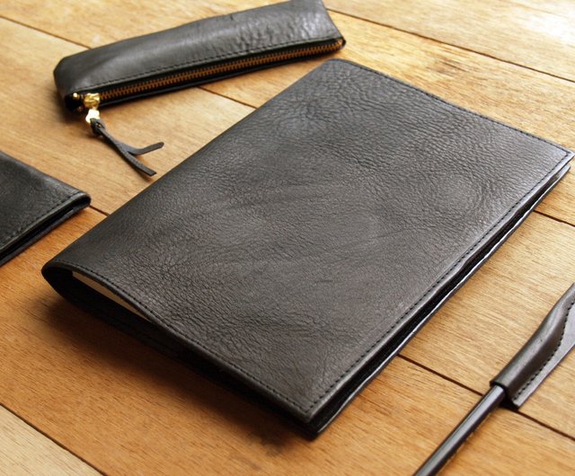 大人文具】シックな黒 手作り本革ノート/ブックカバー/A5（名入れ刻印
