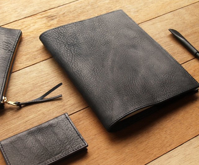 大人文具】シックな黒 手作り本革ノート/ブックカバー/A5（名入れ刻印