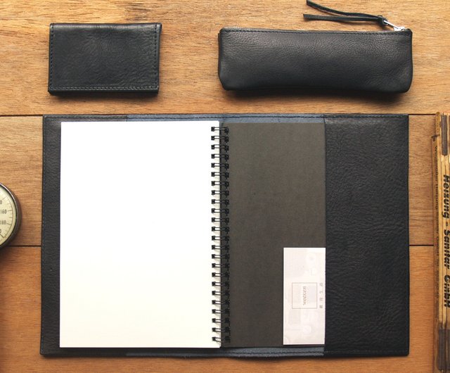 大人文具】シックな黒 手作り本革ノート/ブックカバー/A5（名入れ刻印