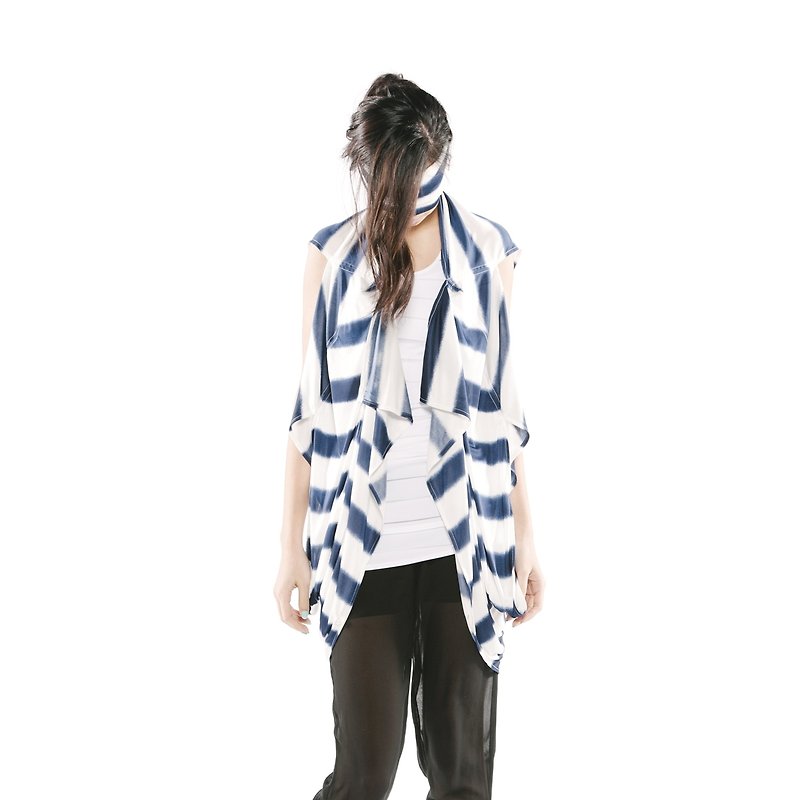 Outer round multi-wearing outer cover-blue and white strips - เสื้อกั๊กผู้หญิง - วัสดุอื่นๆ สีน้ำเงิน