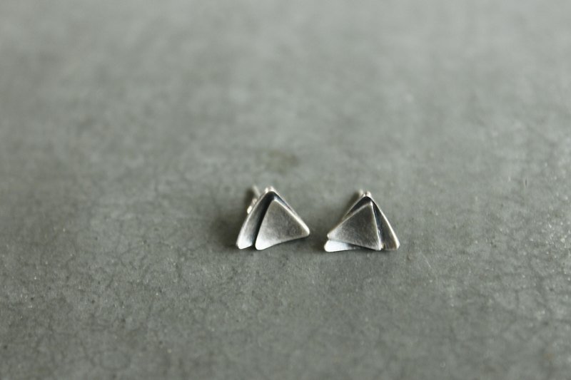 小小的不穩定 - Earrings & Clip-ons - Other Metals Gray