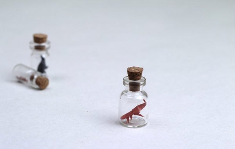 微型昆蟲館 ▦ 紅仔 - その他 - 紙 ホワイト