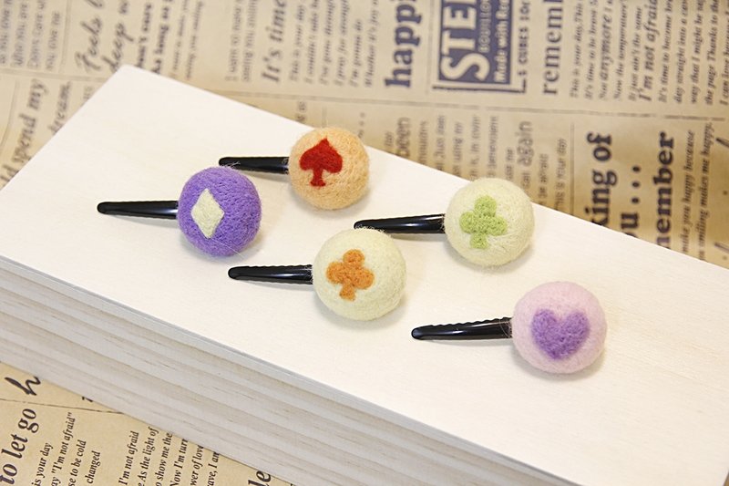 Wool felt ~ playful poker pattern hairpin - เครื่องประดับผม - ขนแกะ หลากหลายสี