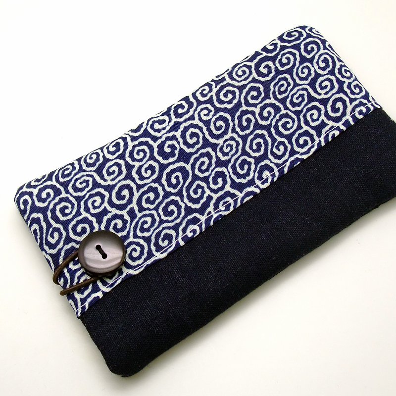 客製化電話包 手機袋 手機保護布套 雲彩圖案 (P-50) - 手機殼/手機套 - 棉．麻 藍色