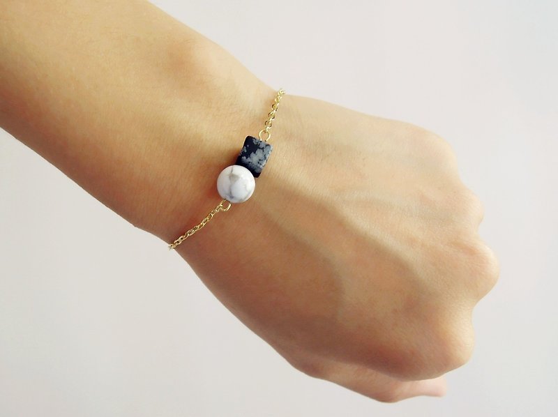 "KeepitPetite" minimalist Stone x-gilt turquoise bracelet - สร้อยข้อมือ - โลหะ ขาว