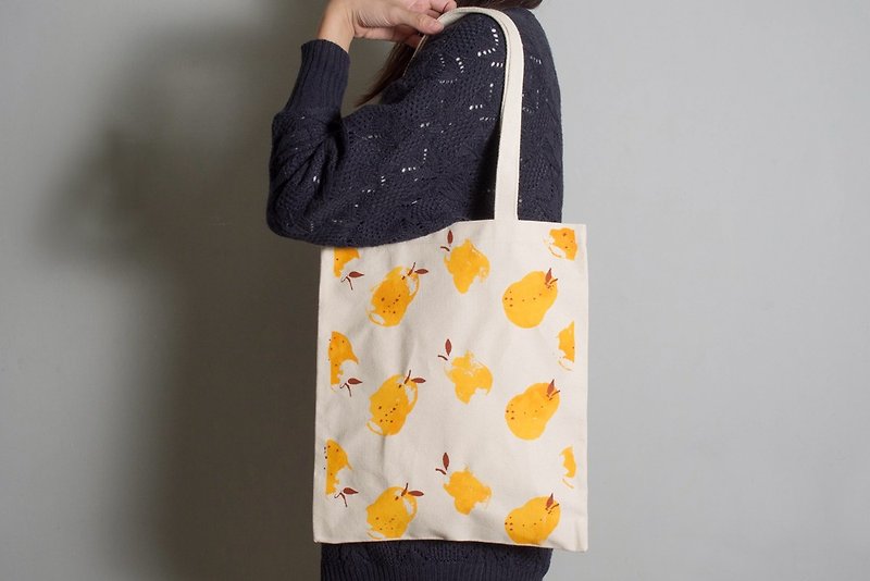 Hand-painted handprint embryo cloth bag [mysterious fruit] single-sided / double-sided portable / shoulder - Messenger Bags & Sling Bags - Cotton & Hemp Orange