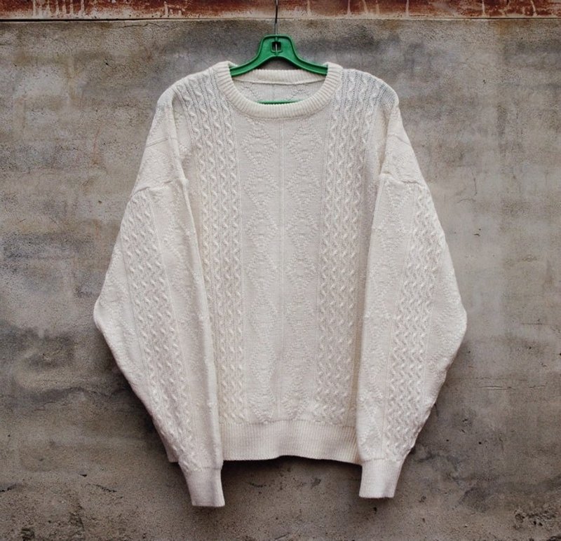 Dark beige textured knit sweater - dislocation vintage - - สเวตเตอร์ผู้หญิง - วัสดุอื่นๆ ขาว