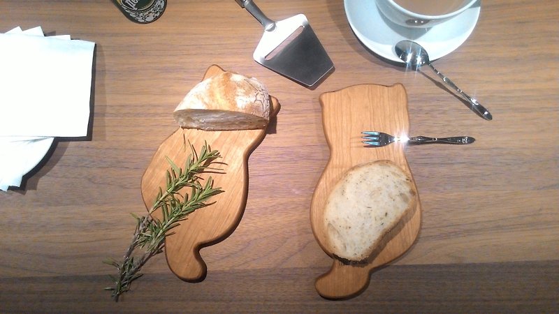 Wood paternity plate. Meow star who shape. Cherry. Plane section - Small Plates & Saucers - Wood Gold