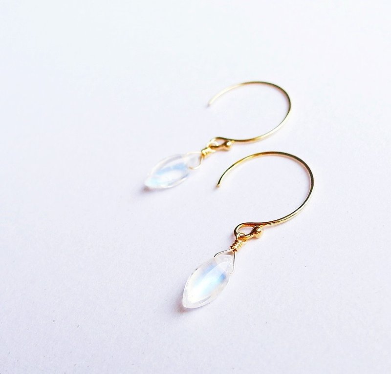 Glare face blue halo natural moonstone translucent fresh 14K GF earrings gift natural stone - Earrings & Clip-ons - Gemstone White