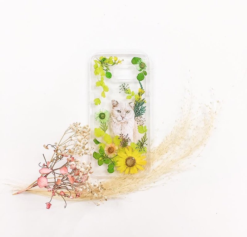 Taiwan Free Shipping Hand-painted Animal Cat Pressed Flower Phone Case - Phone Cases - Plants & Flowers Multicolor