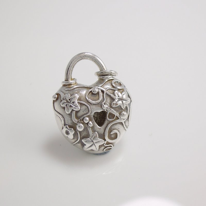 Heart lock - Silver Necklace - สร้อยคอ - โลหะ ขาว