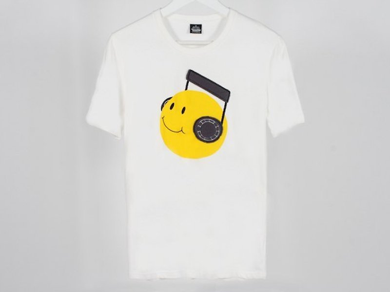 Smile notes (three-dimensional appliqué) A Joyful Moment boys - Men's T-Shirts & Tops - Cotton & Hemp White