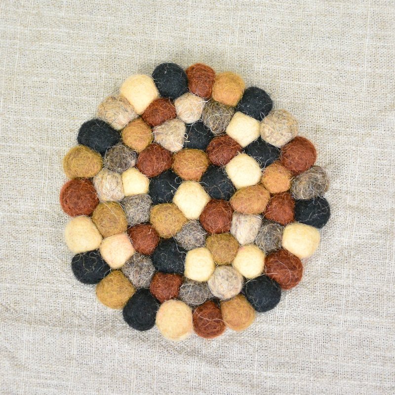 Coaster round ball of wool _ _ _ Fairtrade earth colors - ที่รองแก้ว - ขนแกะ สีนำ้ตาล