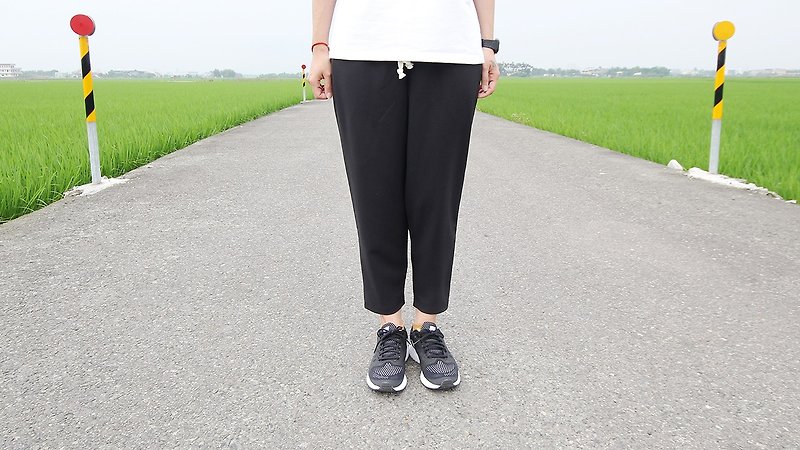 "H-ZOO" Black Drawstring Pants on the narrow width - (only S No.) - Women's Pants - Other Materials Black