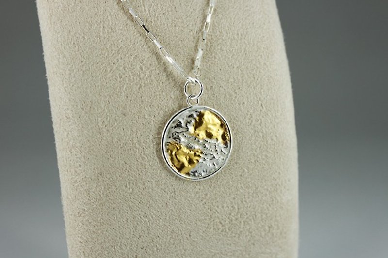 s925 sterling silver necklace-wrinkled gold moon series Gold Month - สร้อยคอ - เงินแท้ สีทอง