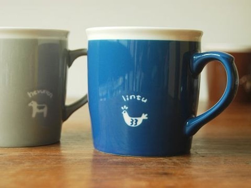 Japan IZAWA Moi Hello Warm Glaze Mug Rooster/Blue - แก้วมัค/แก้วกาแฟ - วัสดุอื่นๆ สีน้ำเงิน
