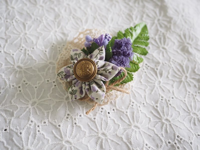 Handmade wedding hand flower corsages - Bracelets - Other Materials Purple