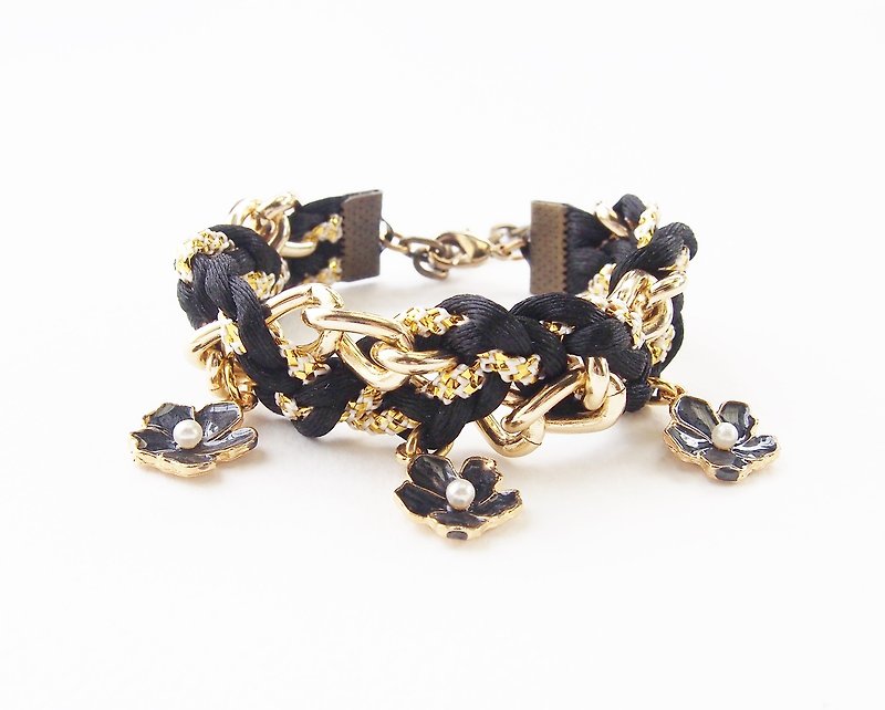 Black floral braided bracelet - สร้อยข้อมือ - วัสดุอื่นๆ สีดำ